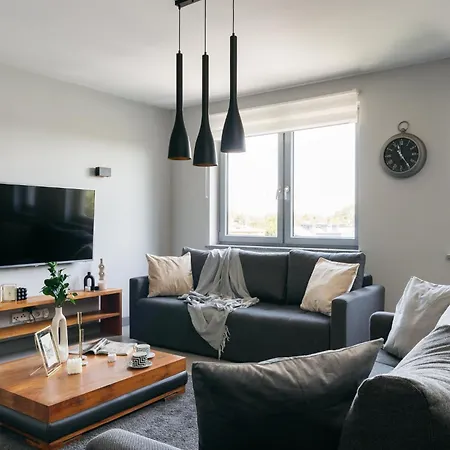 Meadows9 Apartment By Cracovia Prime